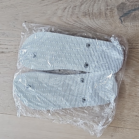 NWOT Ushuaia Hotel Ibiza Flip Flops - Picture 11 of 11